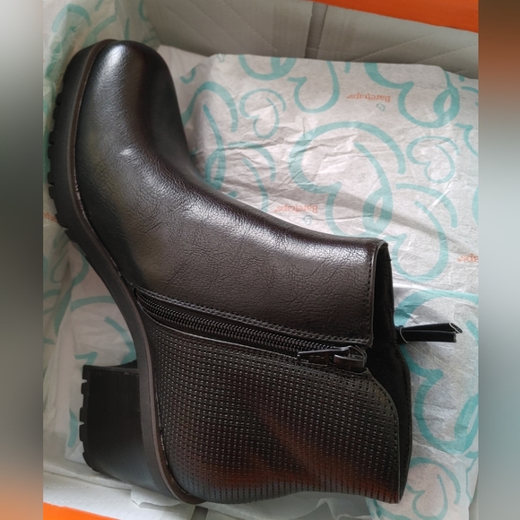 Ankle Boots - Picture 3 of 5